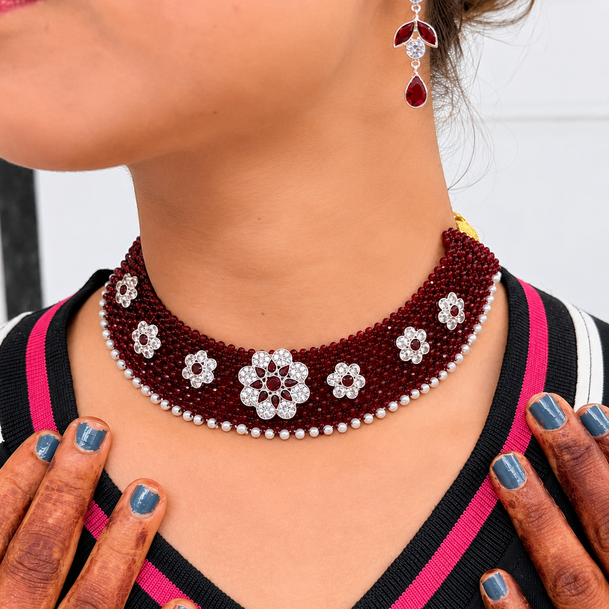 Exquisite Beaded Choker with Diamond