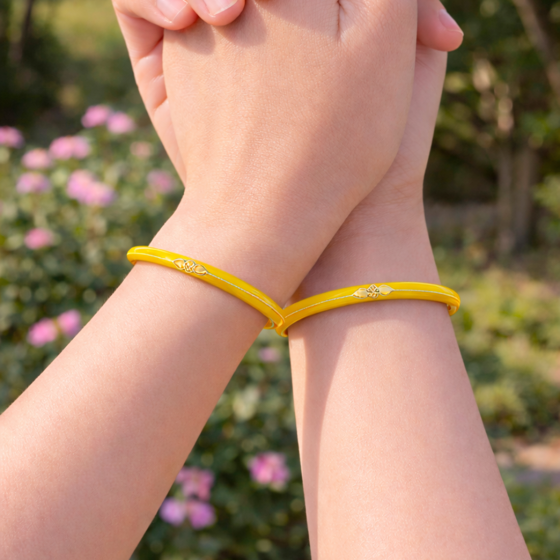 Elegant Handcrafted Yellow Glass Bangle Set