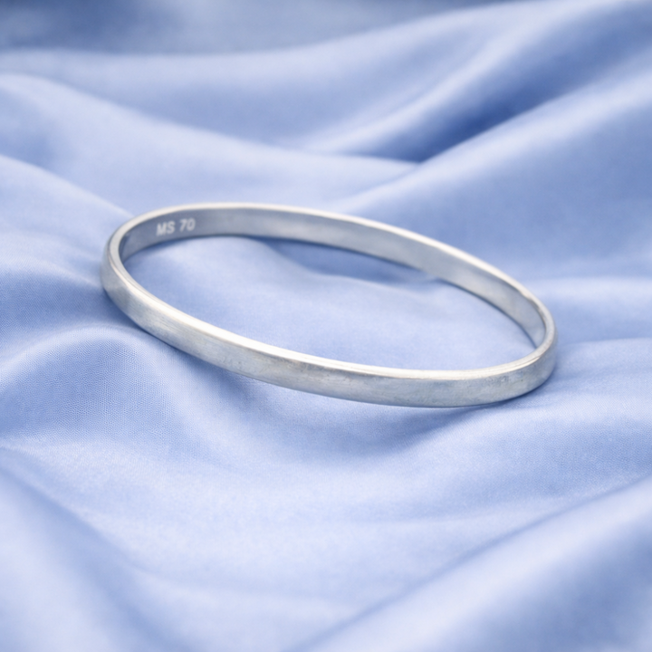 Sleek Silver Kada Timeless Everyday Luxury.