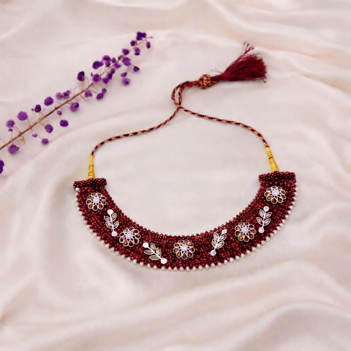 Emerald Beaded Choker with Pearl Border