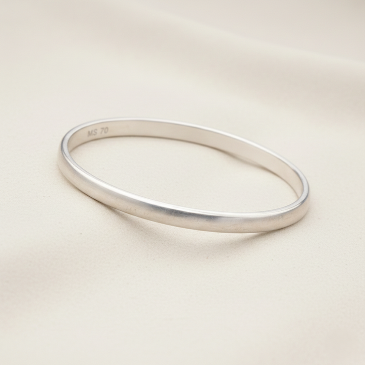 Sleek Silver Kada Timeless Everyday Luxury.