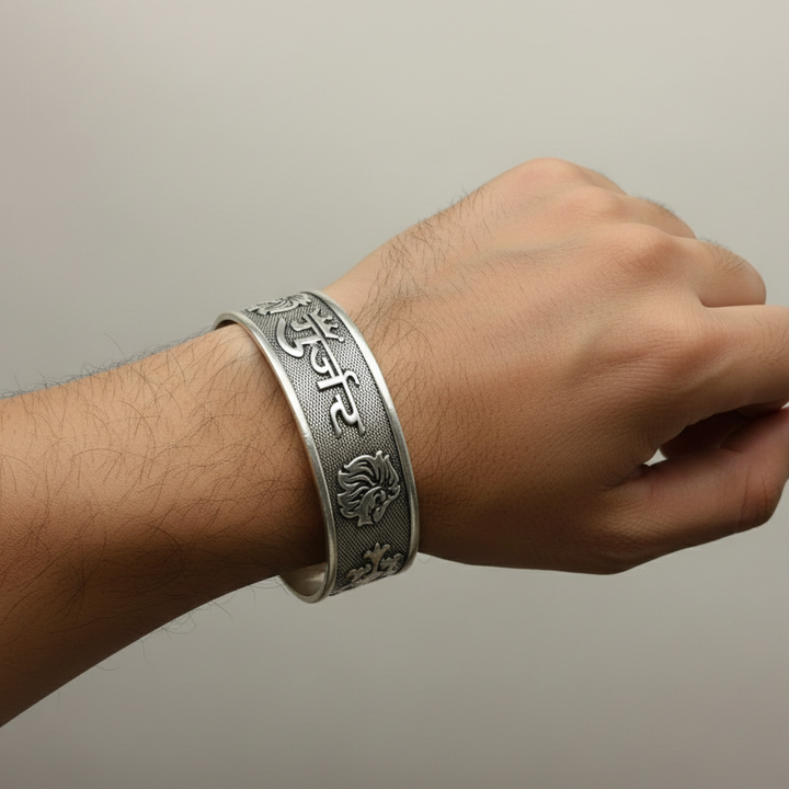 Silver Lion & Crown Gurjar Kada