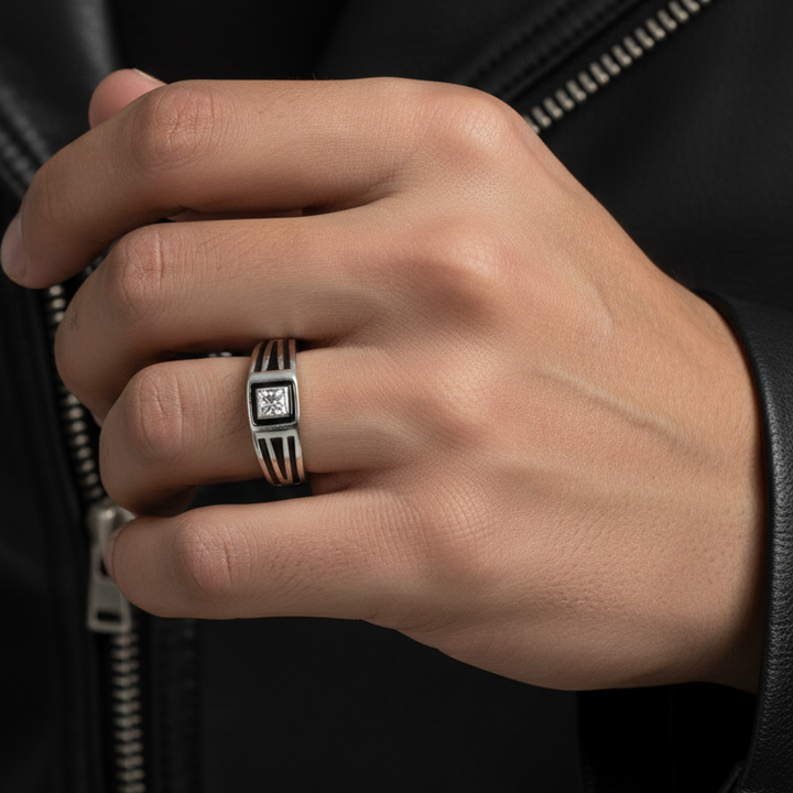 Title: Elegant 925 Sterling Silver Black Enamel Square Zircon Band