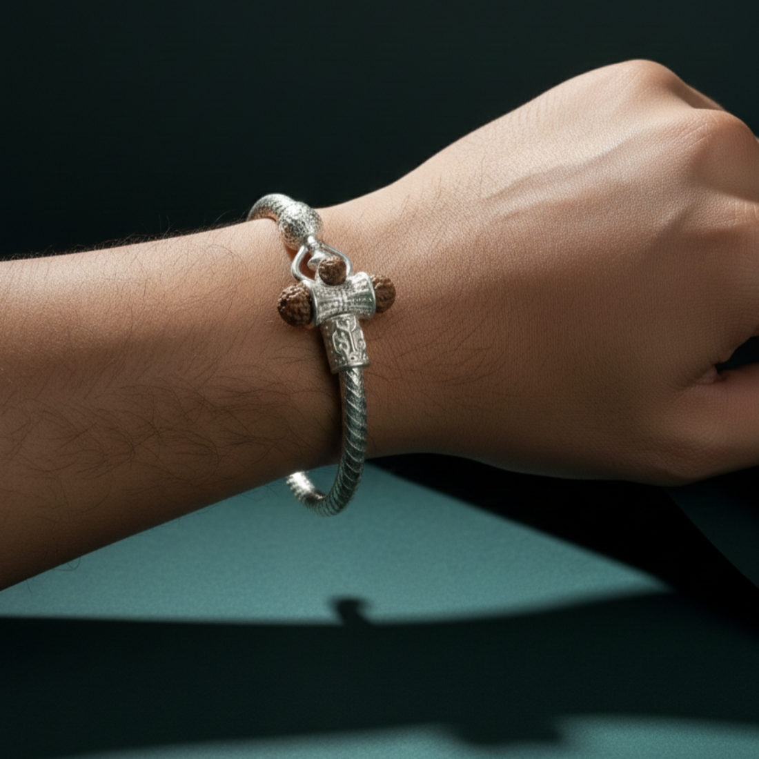 Striking Silver Kada Geometric Chevron Pattern