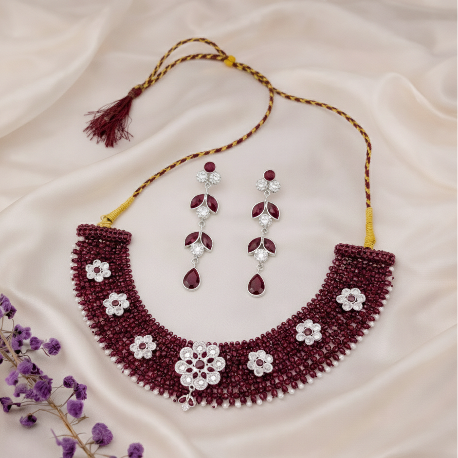 Exquisite Beaded Choker with Diamond