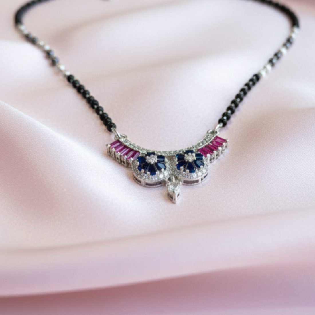 Exquisite Dual-Tone Mangalsutra Pendant Necklace