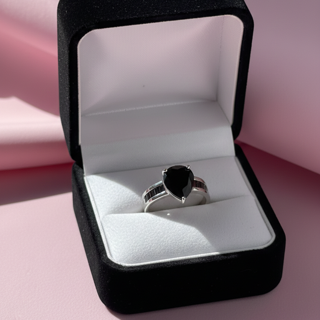 The Elegance Black Noir Ring