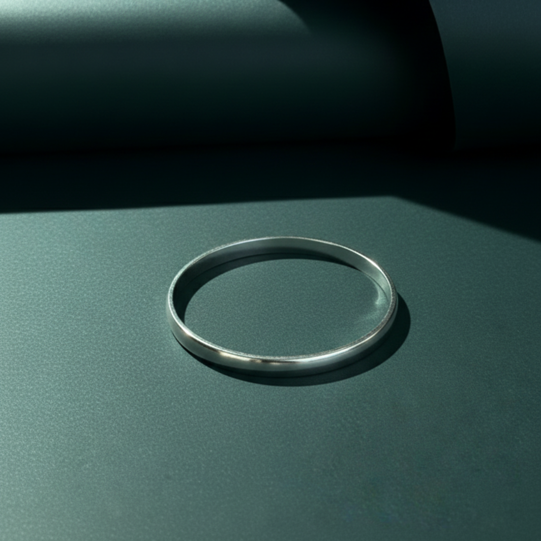 Sleek Silver Kada Timeless Everyday Luxury.