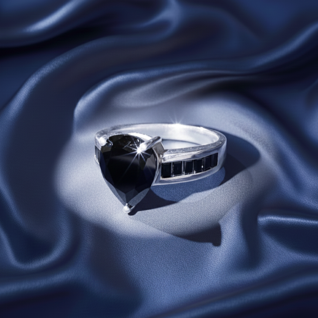 The Elegance Black Noir Ring