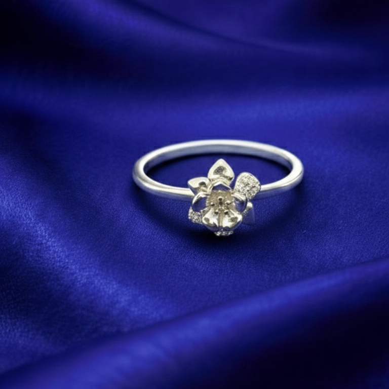 Elegant Silver Floral Bloom Ring for Every Occasion
