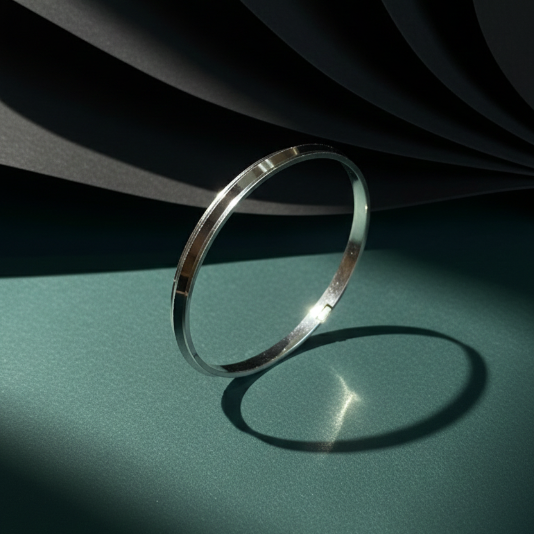 Shine Sterling Silver Flat-Edge Kada