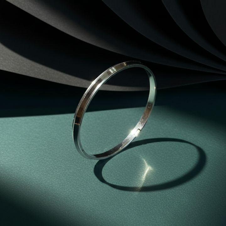 Shine Sterling Silver Flat-Edge Kada