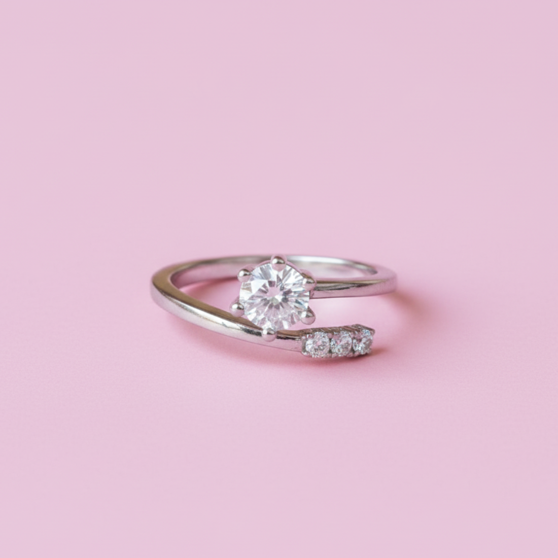 Modern Bypass Ring With Round Center Stone