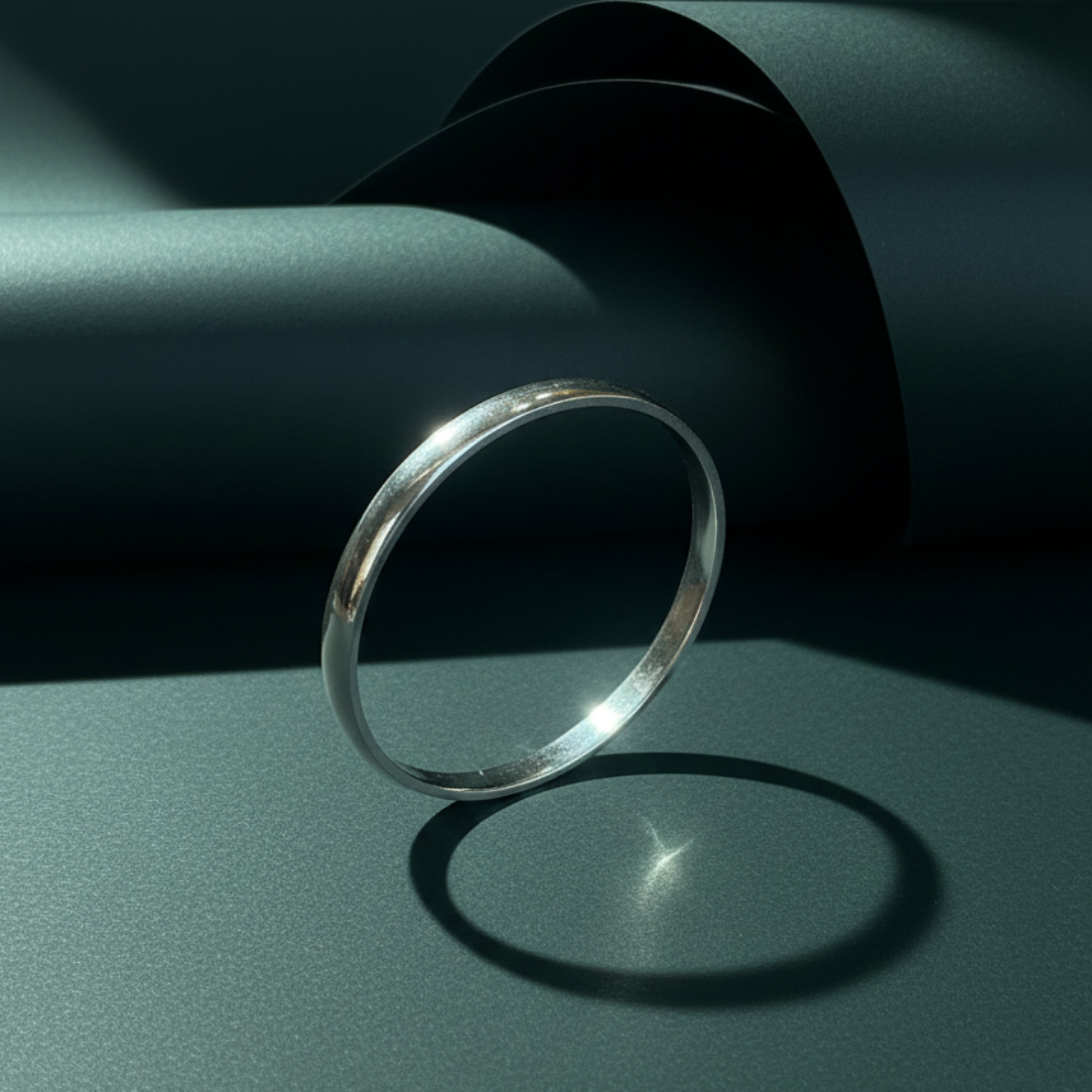 Sleek Silver Kada Timeless Everyday Luxury.