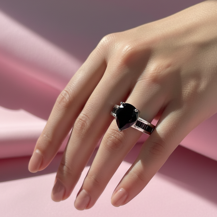 The Elegance Black Noir Ring