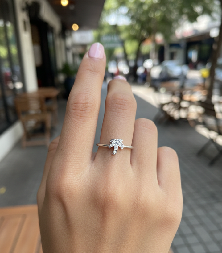 Sparkling Palm Tree Motif silver Ring.