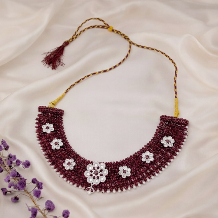 Exquisite Beaded Choker with Diamond