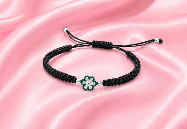 dhaga bracelet